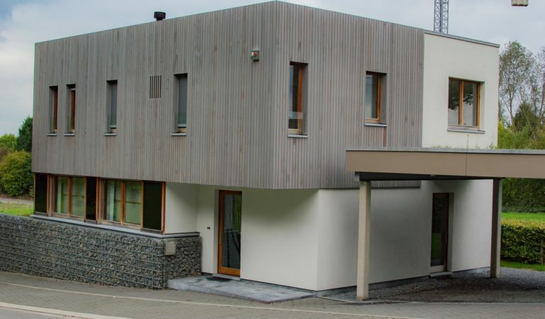 Maison Clé-sur-porte moderne