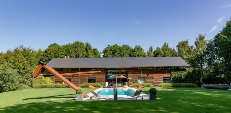 Maison Clé-sur-porte moderne - bois